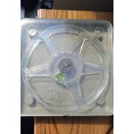 Bobine de film vierge 8 mm posso de 60 m�tres et son bo�tier posso 8mm