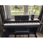 F3b9; droit yamaha, 88touches piano. 3pedales