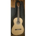 Guitare classique prodipe primera 4 / 4 en tr�s bon etat, quasiment jamais utilis�e. vendue avec sa housse ...
