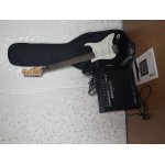 Guitare electrique harley benton + ampli beringuer