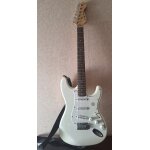 Guitare electrique harley benton blanche