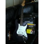 Guitare electrique storm avec accessoires et livre d'apprentissage