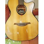 Guitare electro folk t80 ace comme etat neuve, tr�s peu servi.