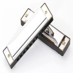 Harmonica acier 10 trous avec sa boite assortie