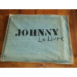 Johnny hallyday  ; le livre  ; couverture m�tal pochette en jean cd 11 titres 1993 tr�s nombreuses photos ...