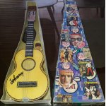 Johnny hallyday rare guitare jouet 60 / 70 d enfant dans son jus