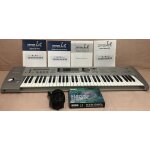 Korg triton le 61 synthtiseur music workstation avec carte sampling, etui et documentation complte