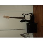 Pack guitare electrique ibiza forme stratocaster + ampli 20 watts + cable jack + barre de trémolo + sangle ... Pack guitare electrique ibiza forme stratocaster + ampli 20 watts + cable jack + barre de trémolo + sangle ...