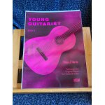 Peter j. harris young guitarist volume 2 partition editions msm