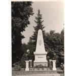 Photo vintage noir et blanc - dentelee - entourage blanc - tombe a vienne - autriche - du musicien - ...