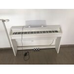 Piano casio px - 760 we privia