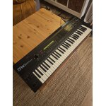 Roland d50 - synthétiseur légendaire - accessoires - excellent etat - revisé (avec facture) Roland d50 - synthétiseur légendaire - accessoires - excellent etat - revisé (avec facture)
