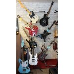 Support rglable pour 6 guitares electrique