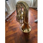 Vente d'un tuba yamaha 2007 yfb - 621f avec housse et boîte de transport Vente d'un tuba yamaha 2007 yfb - 621f avec housse et boîte de transport