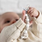 Attache sucette argile - blanc