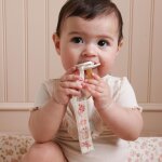 Attache sucette brod� augusta