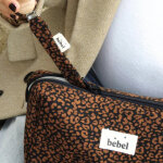 Attache sucette l�opard noir