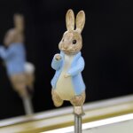 Bo�te � bijoux musicale pierre lapin jaune
