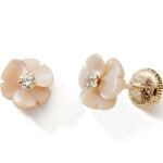 Boucles d'oreilles fleur rose nacr�e (or jaune 375�)
