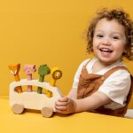 Bus en bois avec animaux pop - up