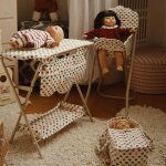 Chaise haute pour poup�e c?ur color�