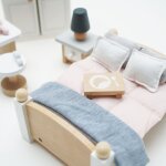 Chambre des parents pour maison de poup�e en bois fsc