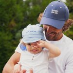 Chapeau b�b� petit amour bleu (6 - 12 mois)
