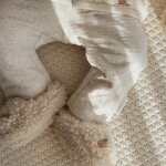 Chaussons chauds pour b�b� teddy sand flowers (0 - 3 mois)