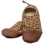 Chaussons tout - terrain les petits l�on l�opard (pointures 24 - 26)