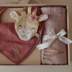 Coffret cadeau de naissance attache sucette bavoir bandana et lange girafe
