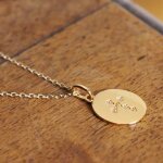 Collier cha�ne croix oxyde de zirconium (plaqu� or)
