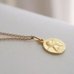 Collier cha�ne m�daille ange rapha�l personnalisable (plaqu� or)