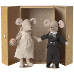 Couple de mari�s dans son joli coffret maman et papa