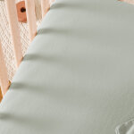 Drap housse satin de coton bio tilleul (60 x 120 cm)
