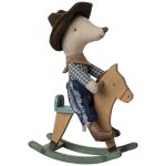 Souris cowboy sur son cheval � bascule petit fr�re