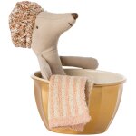 Souris dans sa baignoire grande s?ur