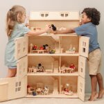 Grande maison de poup�e victorienne en bois sur 4 niveaux