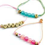 Kit de création de bracelets perles alphabet Kit de création de bracelets perles alphabet