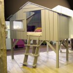 Lit cabane enfant finition laqu�e (coloris au choix)