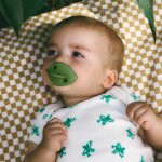 Lot de 2 sucettes physiologiques en caoutchouc naturel greens