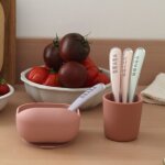 Lot de 4 cuill�res silicone 1er �ge set barbe � papa guimauve vert de gris lila
