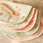 Lot de 5 bavoirs imperm�ables pretty picnic