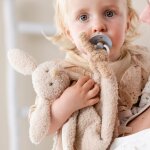 Maxi doudou attache sucette teddy lapin beige