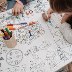 Pack table � colorier coloritable + 2 chaises artiste