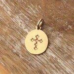 Pendentif croix oxyde de zirconium (plaqu� or)