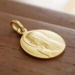 Pendentif m�daille vierge ave maria personnalisable (plaqu� or)
