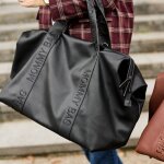 Sac � langer mommy bag signature simili cuir noir