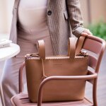 Sac � poussette crossbody icon caramel