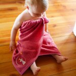 Serviette de bain faon fraise personnalisable (70 x 140 cm)