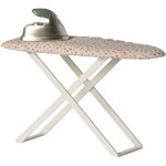 Table et fer  repasser souris
